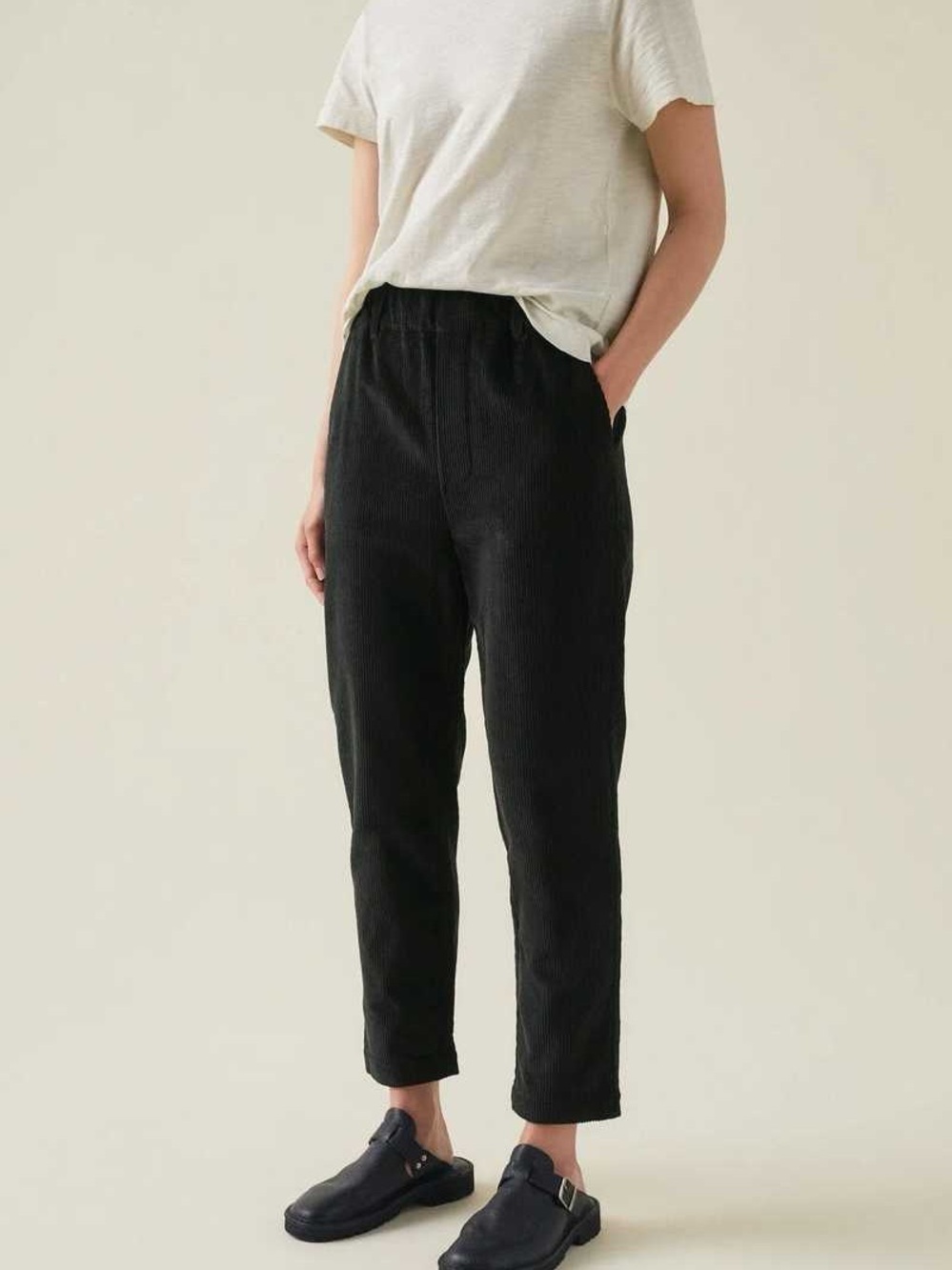 Toast Gabi Corduroy Pull On Pants in Black Cord Size UK 12 / US 8 / Medium